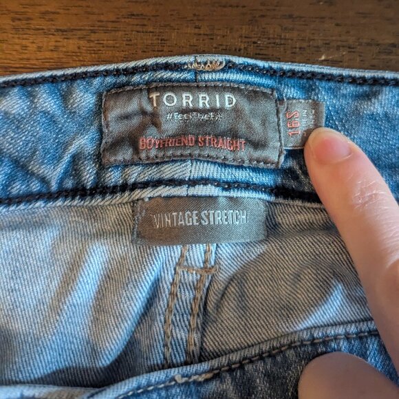 Boyfriend straight torrid jeans - Picture 2 of 4